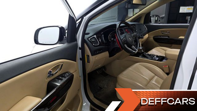 Kia CARNIVAL 9-Seater Noblesse Special купить на сайте DeffCars