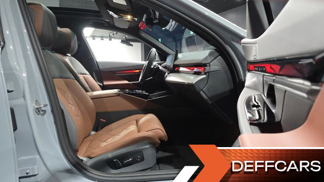 BMW 5-SERIES 530i xDrive M Sport купить на сайте DeffCars