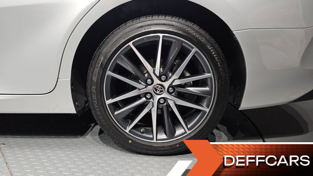 Toyota CAMRY 2.5 XLE Hybrid купить на сайте DeffCars