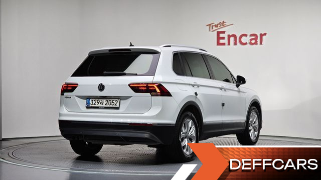 Volkswagen TIGUAN 2.0 TDI Premium купить на сайте DeffCars
