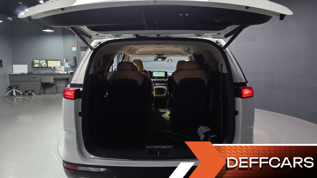 Kia CARNIVAL 9-Seater Noblesse купить на сайте DeffCars