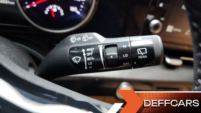 Kia CARNIVAL Gasoline 11-Seater Prestige купить на сайте DeffCars