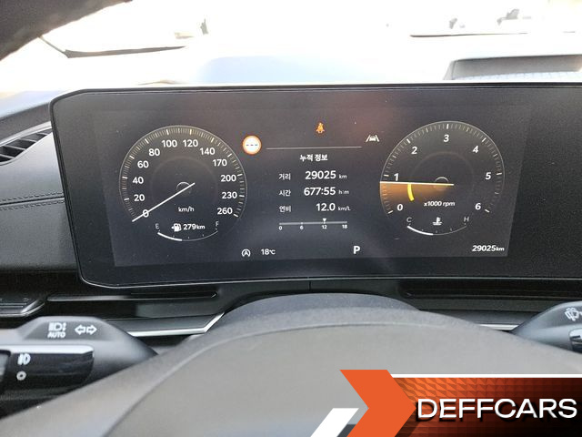 Kia CARNIVAL 9-Seater Noblesse купить на сайте DeffCars