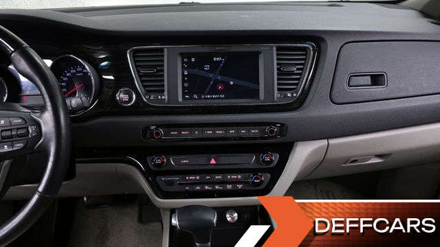 Kia CARNIVAL 9-Seater Prstige купить на сайте DeffCars