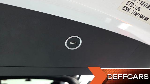 Tesla MODEL X 75D купить на сайте DeffCars