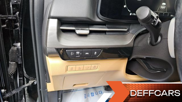 Kia CARNIVAL 9-Seater Noblesse купить на сайте DeffCars