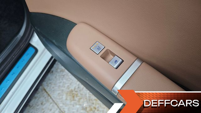 Hyundai GRANDEUR 2,5 Gasoline 2WD Premium купить на сайте DeffCars