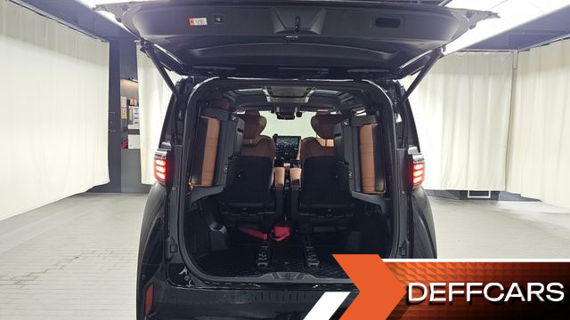 Toyota ALPHARD 2.5 HEV Executive AWD купить на сайте DeffCars