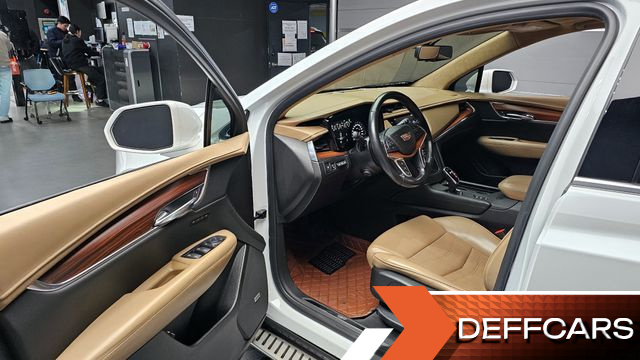 Cadillac XT5 3.6 Platinum купить на сайте DeffCars