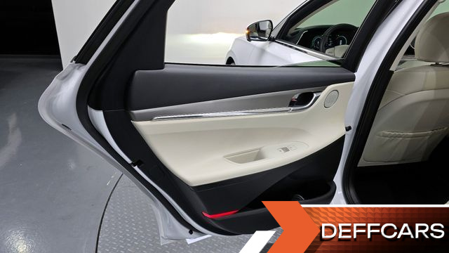 Hyundai GRANDEUR 2.5 Le Blanc купить на сайте DeffCars