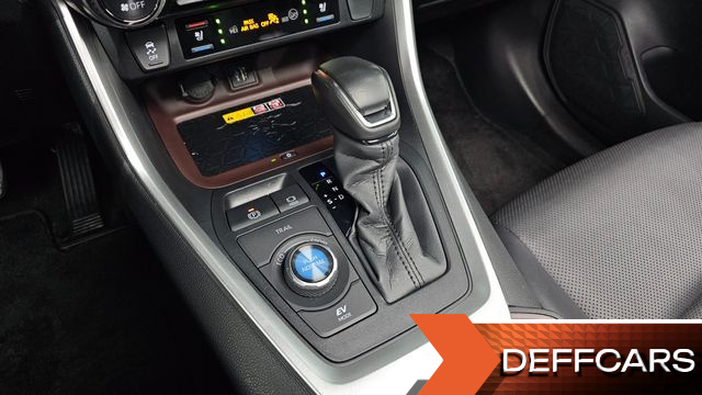 Toyota RAV4 2,5 4WD Hybrid LTD купить на сайте DeffCars