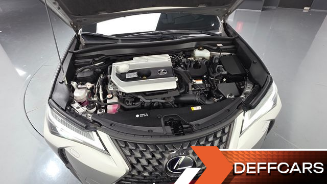 Lexus UX 2.0 2WD купить на сайте DeffCars