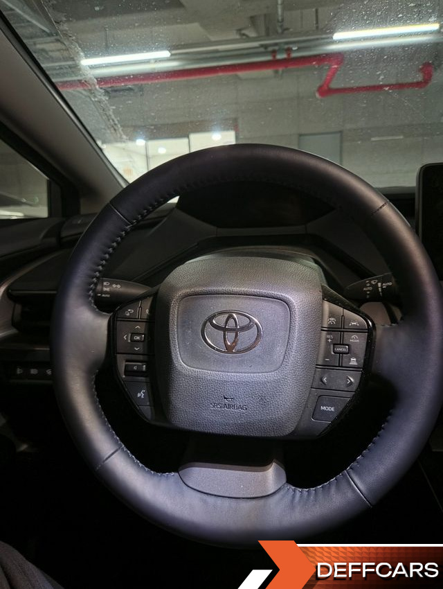 Toyota PRIUS 2.0 XLE купить на сайте DeffCars