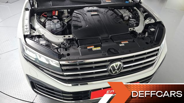 Volkswagen TOUAREG 3.0 TDI Prestige купить на сайте DeffCars