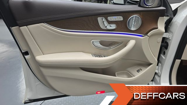 Mercedes E-CLASS E300 4MATIC Exclusive купить на сайте DeffCars