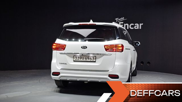 Kia CARNIVAL 9-Seater Prstige купить на сайте DeffCars