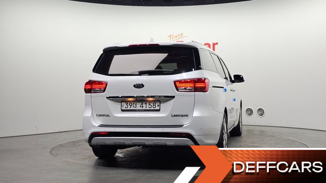 Kia CARNIVAL 7-seater Limousine President купить на сайте DeffCars