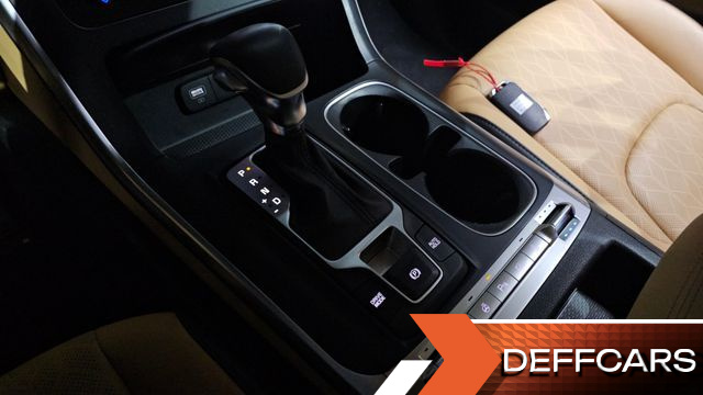 Kia CARNIVAL 9-Seater Prestige купить на сайте DeffCars