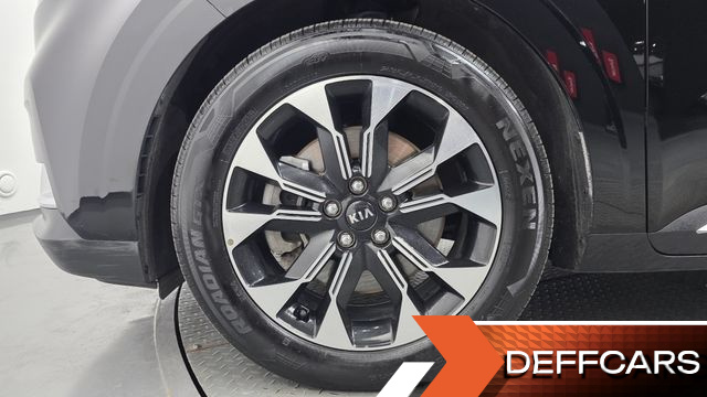 Kia CARNIVAL 9-Seater Signature купить на сайте DeffCars