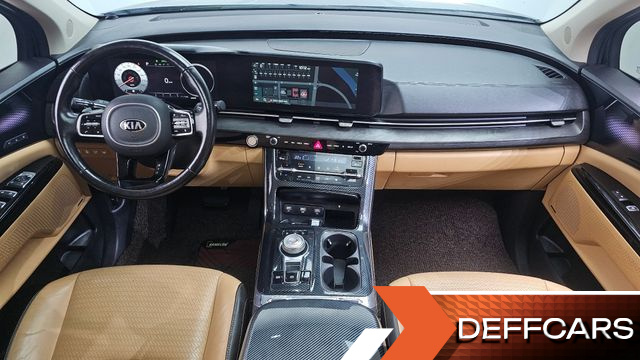 Kia CARNIVAL 9-Seater Signature купить на сайте DeffCars