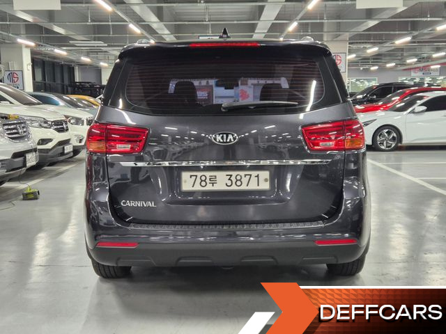Kia CARNIVAL 11-Seater Prestige купить на сайте DeffCars
