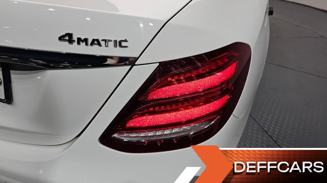 Mercedes E-CLASS E300 4MATIC Avnatgarde купить на сайте DeffCars