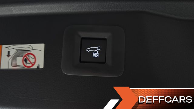 Toyota ALPHARD 2.5 HEV Executive AWD купить на сайте DeffCars