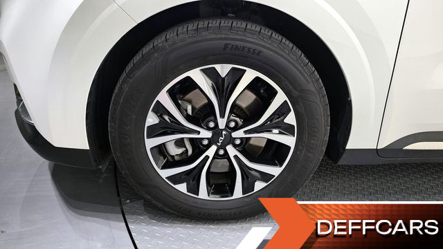 Kia CARNIVAL 9-Seater Noblesse купить на сайте DeffCars