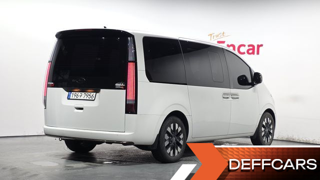 Hyundai STARIA HEV 1.6 Lounge 7-Seater Inspiration купить на сайте DeffCars