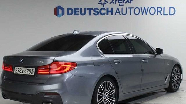 BMW 5-SERIES 530i xDrive M Sport Package Plus купить на сайте DeffCars
