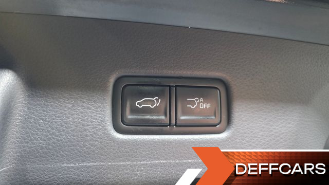 Kia CARNIVAL Gasoline 7-Seater Signature купить на сайте DeffCars