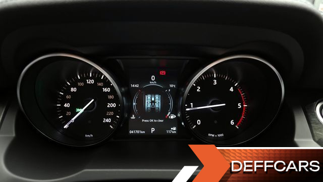 Land Rover RANGE ROVER EVOQUE 2.0 TD4 HSE купить на сайте DeffCars