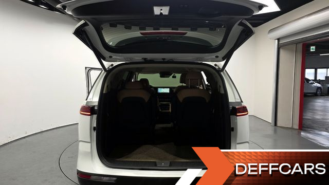 Kia CARNIVAL Gasoline 9-Seater Signature купить на сайте DeffCars