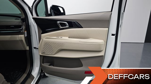 Kia CARNIVAL HEV 9-Seater Hi-Limousine Signature купить на сайте DeffCars