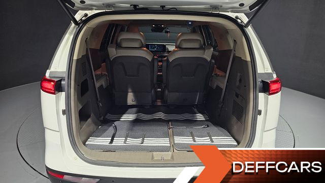 Kia CARNIVAL 7-Seater Signature купить на сайте DeffCars