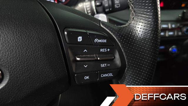 Hyundai VELOSTER 1.6 Turbo Sport Core купить на сайте DeffCars