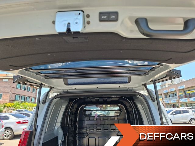 Hyundai STARIA HEV 1.6 Cargo 5-Seater Modern купить на сайте DeffCars