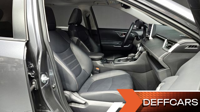 Toyota RAV4 2.5 2WD купить на сайте DeffCars