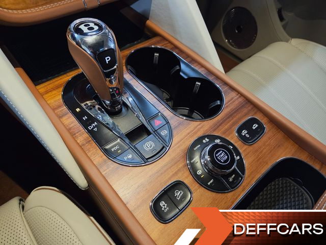 Bentley BENTAYGA 4.0 V8 Azure купить на сайте DeffCars
