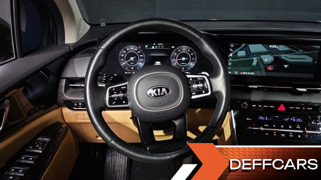 Kia CARNIVAL Gasoline 7-Seater Signature купить на сайте DeffCars