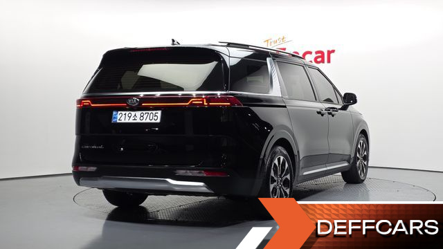 Kia CARNIVAL 9-Seater Signature купить на сайте DeffCars