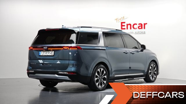 Kia CARNIVAL 9-Seater Signature купить на сайте DeffCars