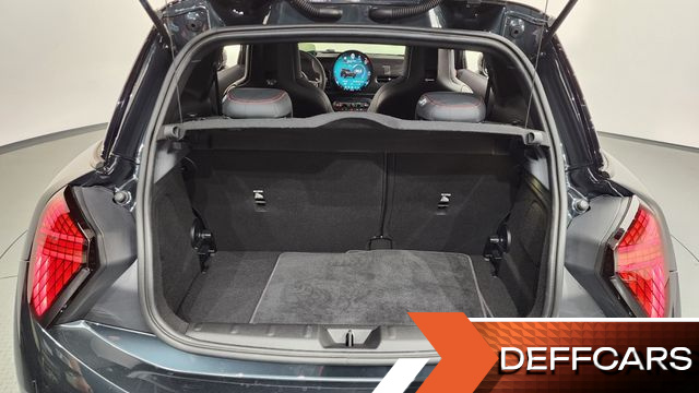 Mini COOPER JCW купить на сайте DeffCars