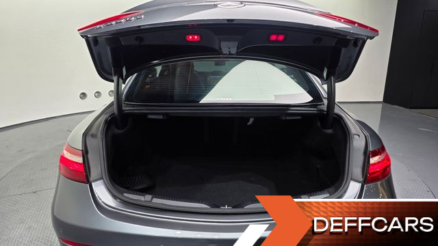 Mercedes E-CLASS E220d Coupe купить на сайте DeffCars