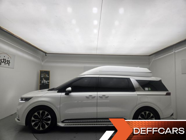 Kia CARNIVAL 9-Seater Hi-Limousine Signature купить на сайте DeffCars