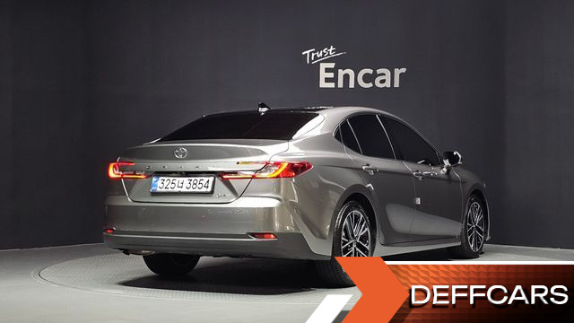 Toyota CAMRY 2.5 XLE Premium Hybrid купить на сайте DeffCars