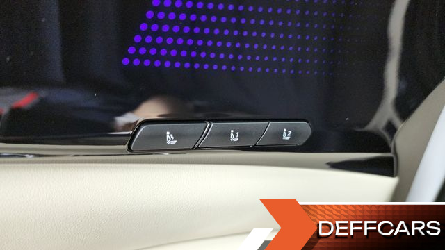 Kia CARNIVAL 9-Seater Signature купить на сайте DeffCars