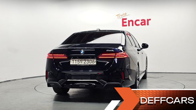 BMW 5-SERIES 520i M Sport купить на сайте DeffCars