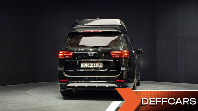 Kia CARNIVAL 9-Seater Hi-Limousine Prestige Hiroof купить на сайте DeffCars