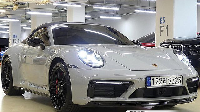 Porsche 911 Carrera 4 GTS Cabriolet купить на сайте DeffCars